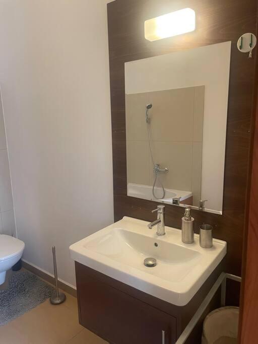 Apartman Pistacia Priame Centrum Bb Besztercebánya Kültér fotó